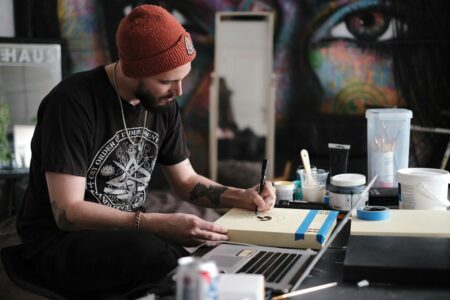 Kreativitet: Nøkkelen til Innovasjon og Selvrealisering